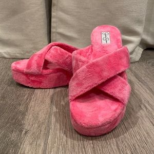 Fluffy bright pink Jessica Simpson platform sandals